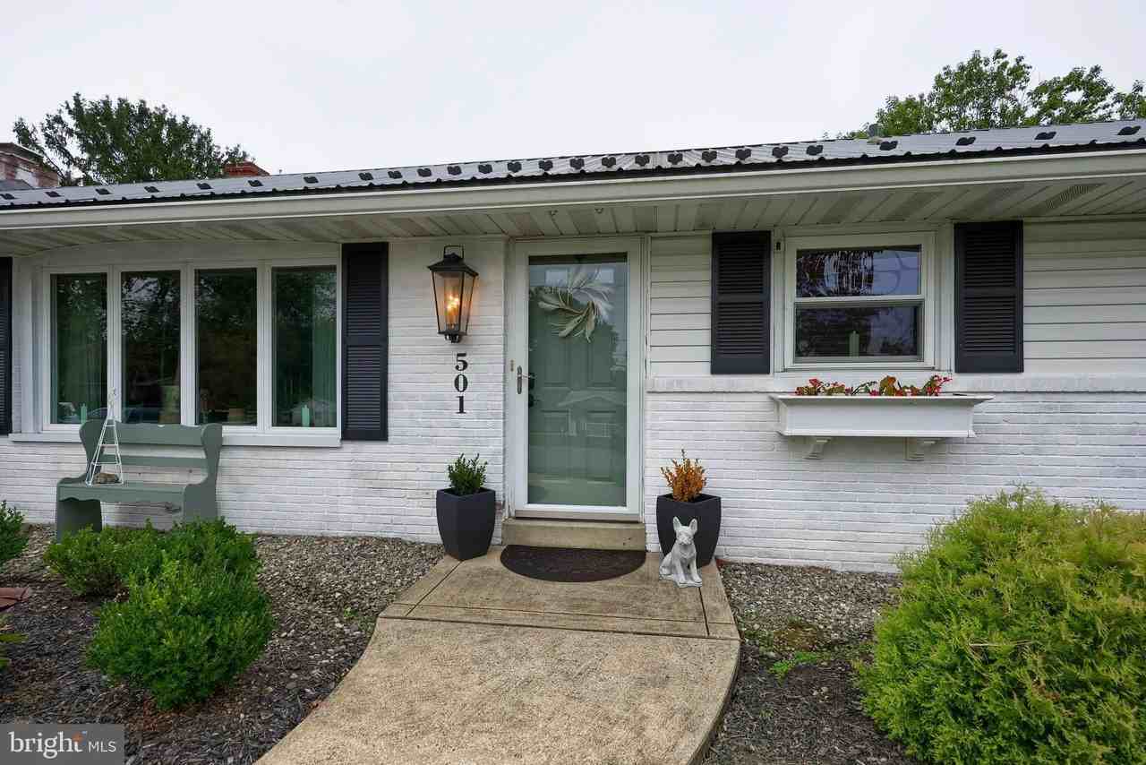 501 Longfellow Dr #1 - Photo 4 of 46