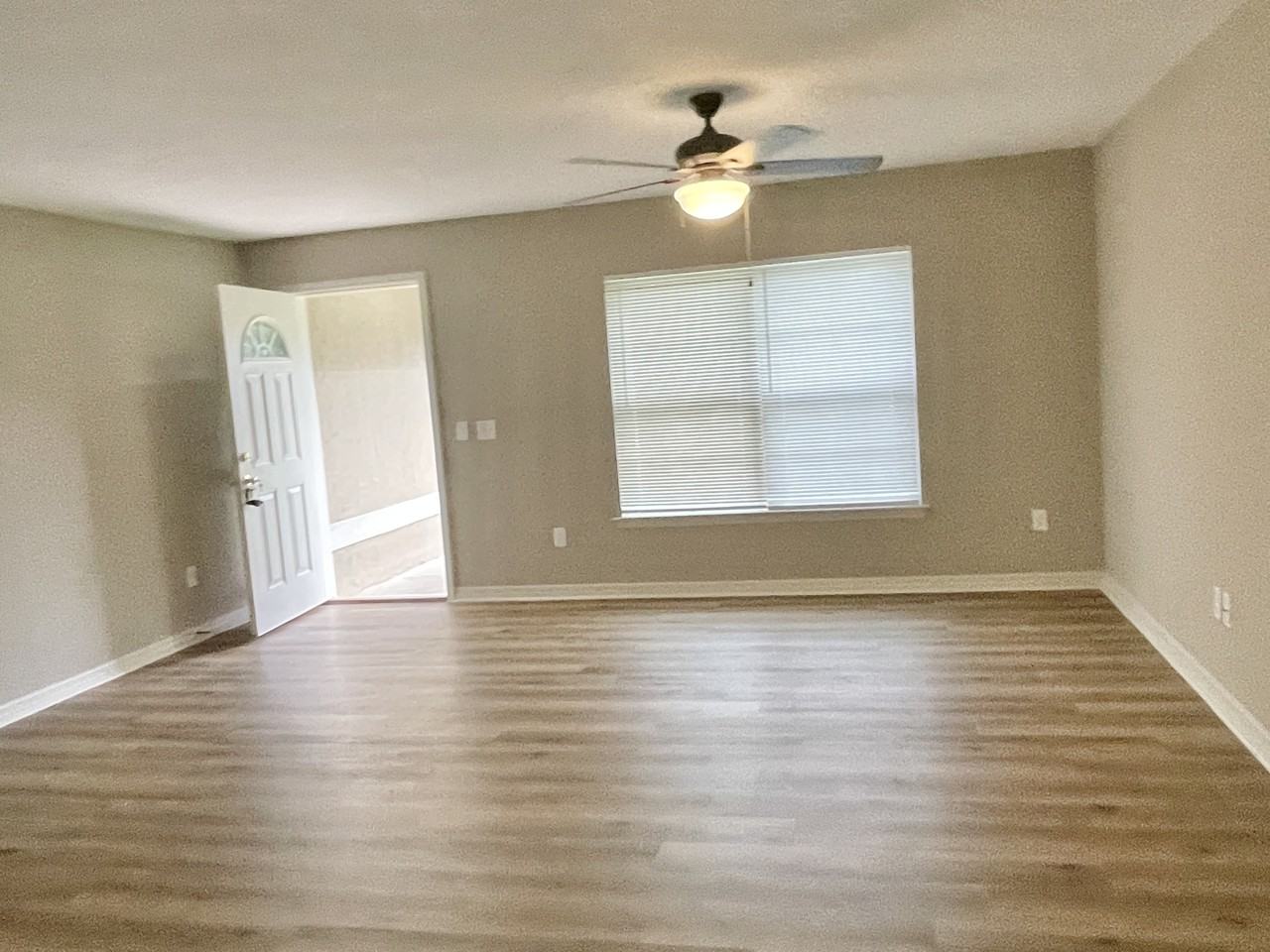 4349 Sw 169th Lane Rd #1 - Photo 4 of 15