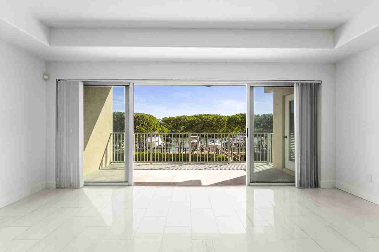 1645 Pinellas Bayway S #B2 - Photo 5 of 11