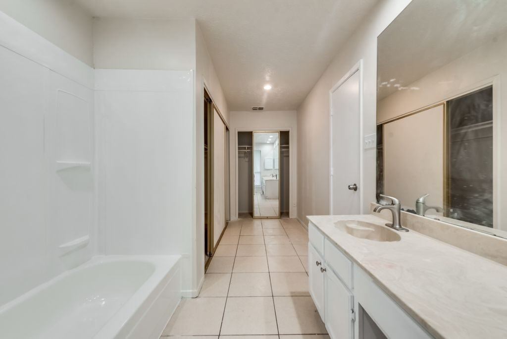 3006 Seaboard Dr #1 - Photo 6 of 17