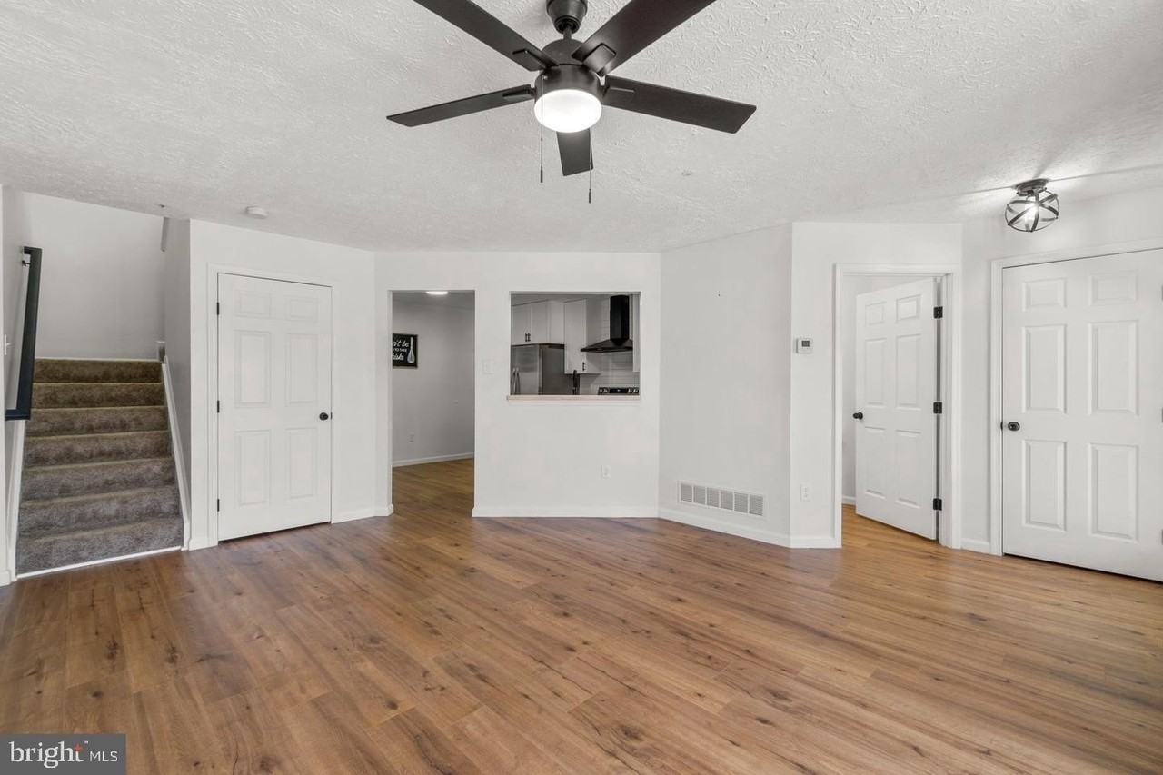 5307 Regal Ct - Photo 4 of 25