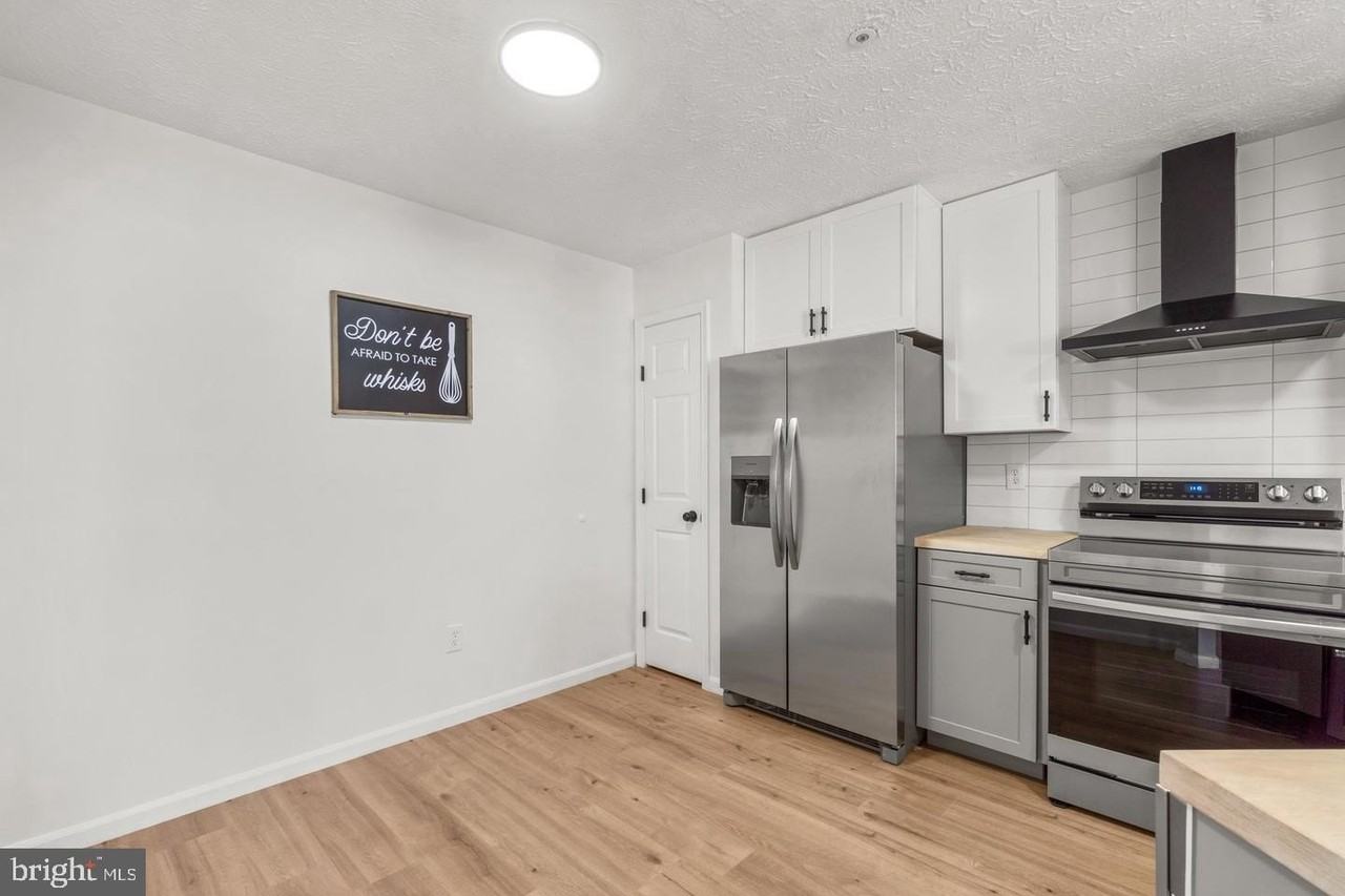 5307 Regal Ct - Photo 7 of 25