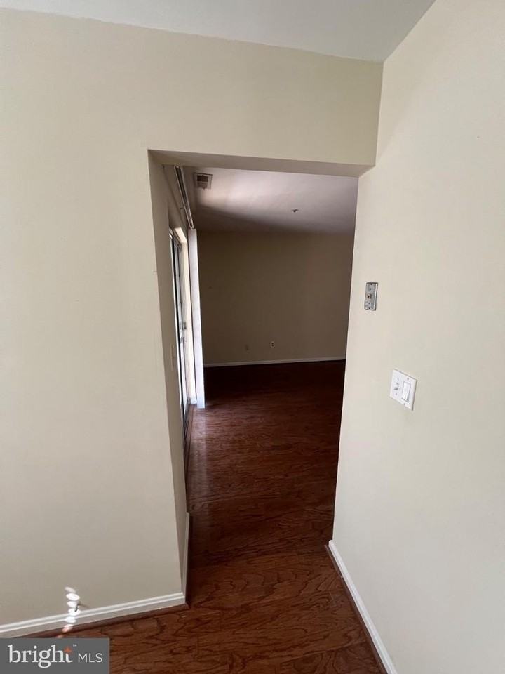 8330 Montgomery Run Rd - Photo 7 of 20