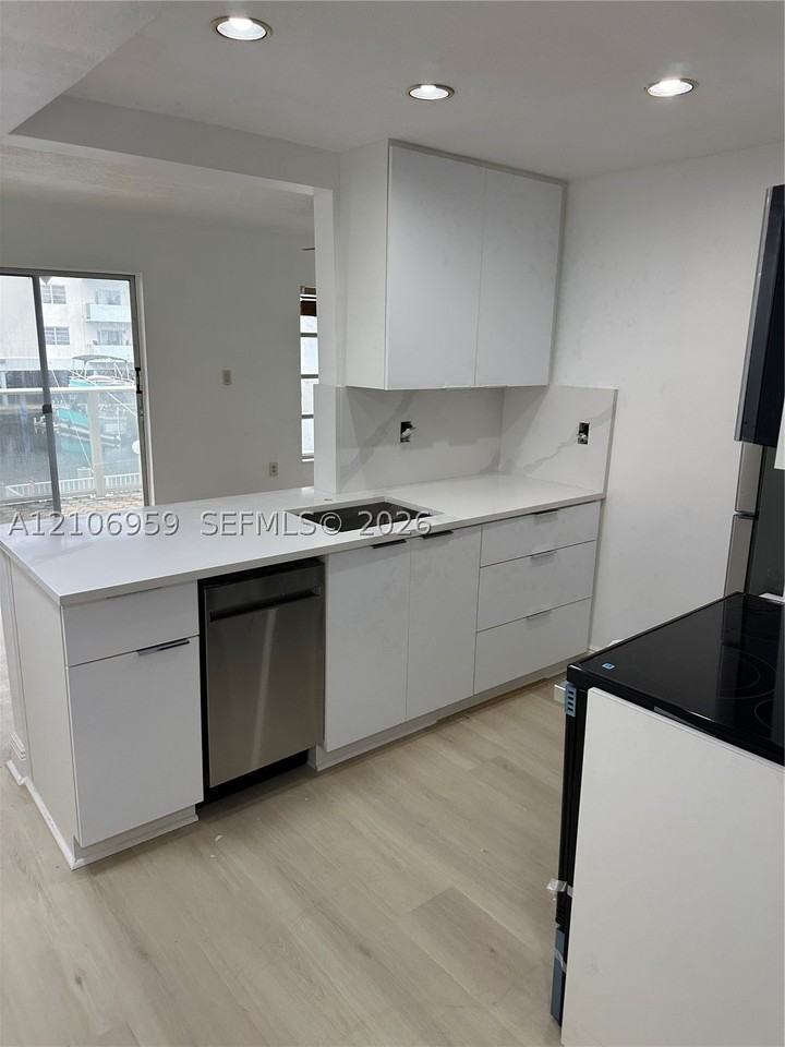 3868 Ne 169th St #202 - Photo 7 of 7