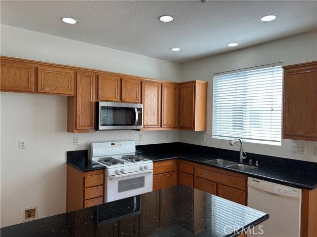 1259 Mendez Dr - Photo 4 of 8