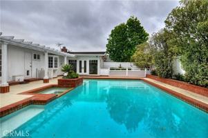 featured image of 1621 Mariners Dr
