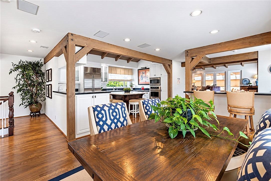 332 Poinsettia Ave - Photo 3 of 8