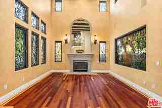 10445 Amberwood Ln - Photo 4 of 7
