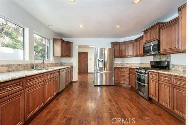 21429 Rios St - Photo 2 of 6