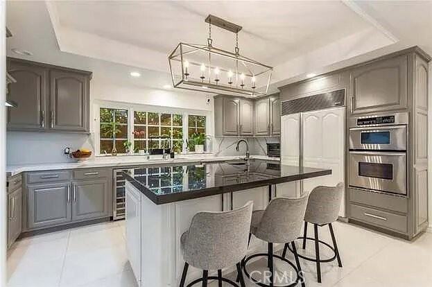 4637 Westchester Dr - Photo 3 of 8