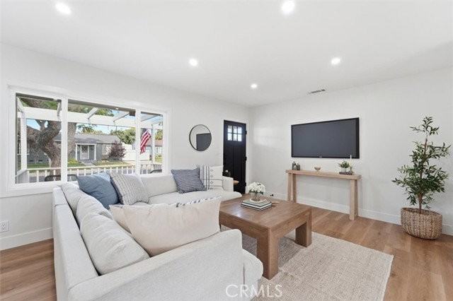 4126 Sebren Ave - Photo 5 of 8