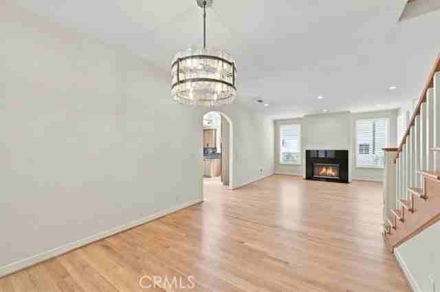 570 30th St - Photo 7 of 8