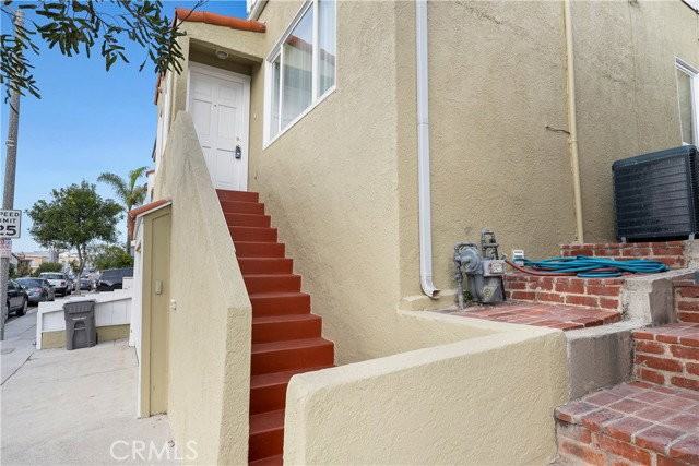 3008 Highland Ave - Photo 3 of 8