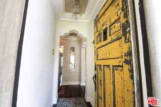1159 S Hayworth Ave - Photo 3 of 8