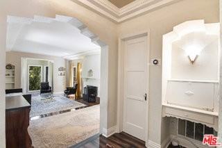 1159 S Hayworth Ave - Photo 4 of 8