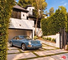 featured image of 1229 N Wetherly Dr