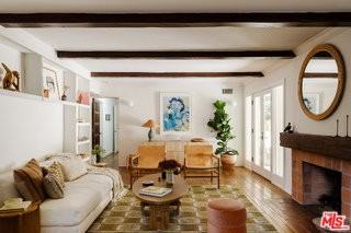 1600 Queens Rd - Photo 3 of 8