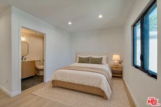 1223 Havenhurst Dr #7 - Photo 2 of 8