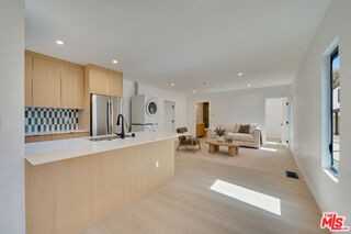 1223 Havenhurst Dr #2 - Photo 2 of 8