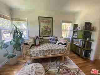 221 W 64th Pl - Photo 7 of 8