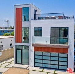 3129 Helms Ave - Photo 3 of 8