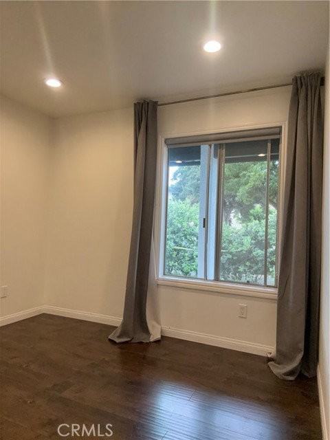 5214 Dawes Ave - Photo 7 of 8