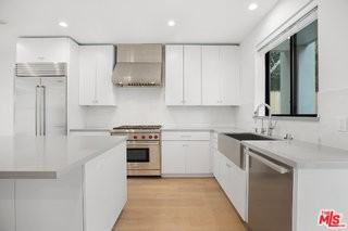 622 Bouett St - Photo 3 of 8