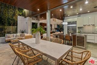 714 California Ave - Photo 3 of 8