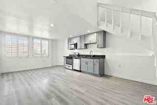 14 Mast St #3 - Photo 6 of 8