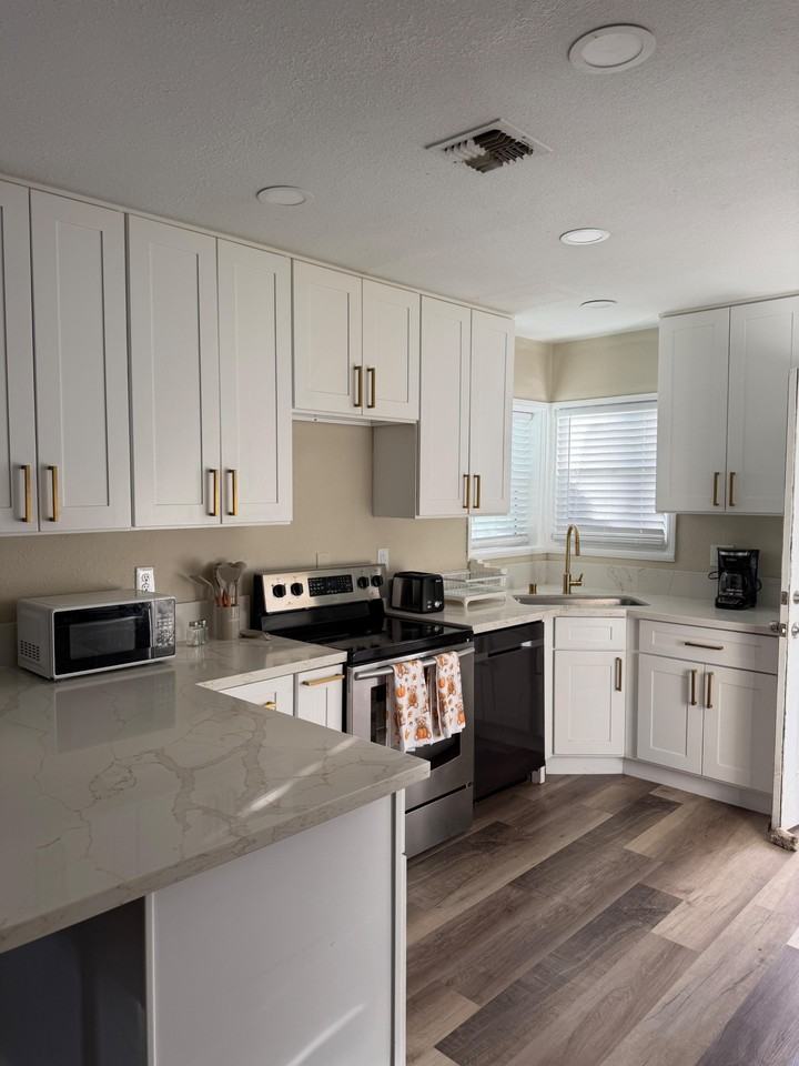 Wengert Ave - Photo 2 of 21