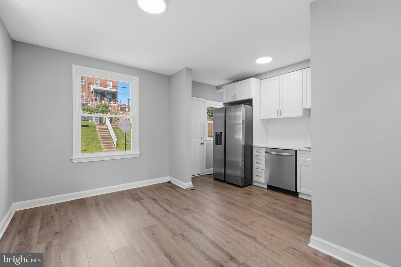 1623 Fort Davis Pl Se - Photo 6 of 31