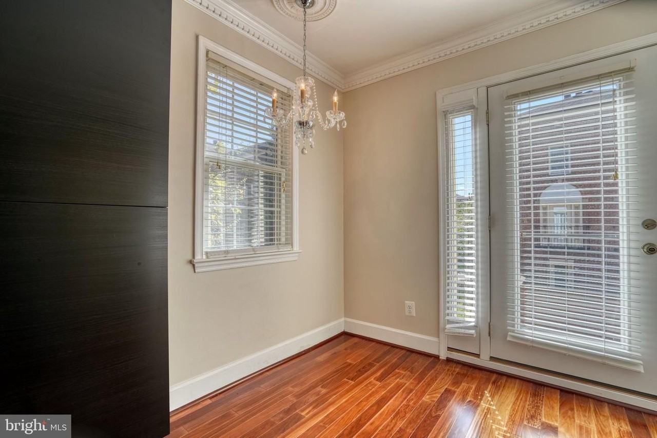1209 N Pitt St - Photo 3 of 18