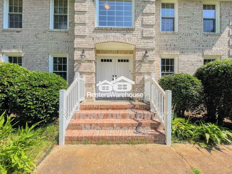 1006 Fairway Dr - Photo 5 of 45