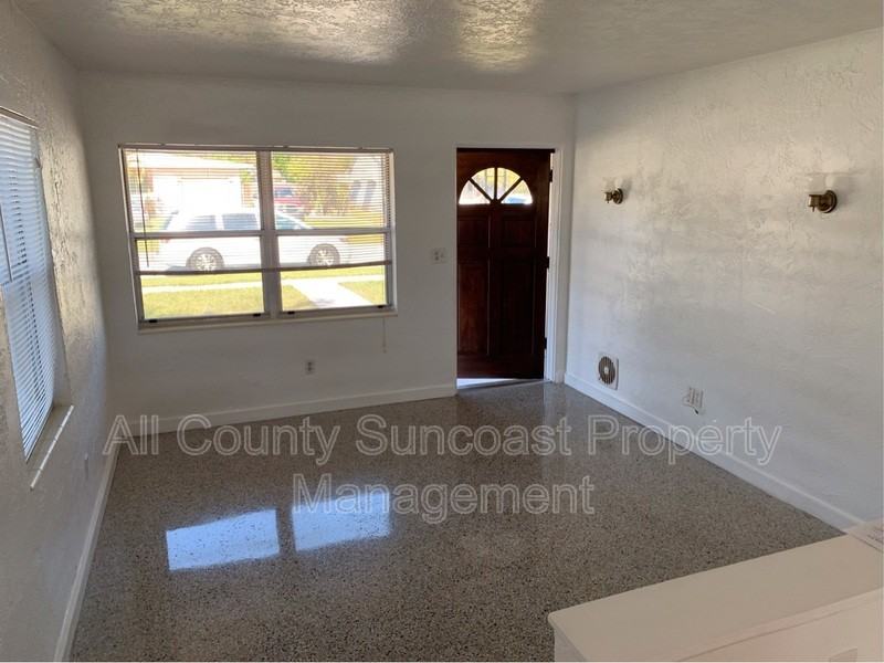 3766 39th Ave N - Photo 2 of 12