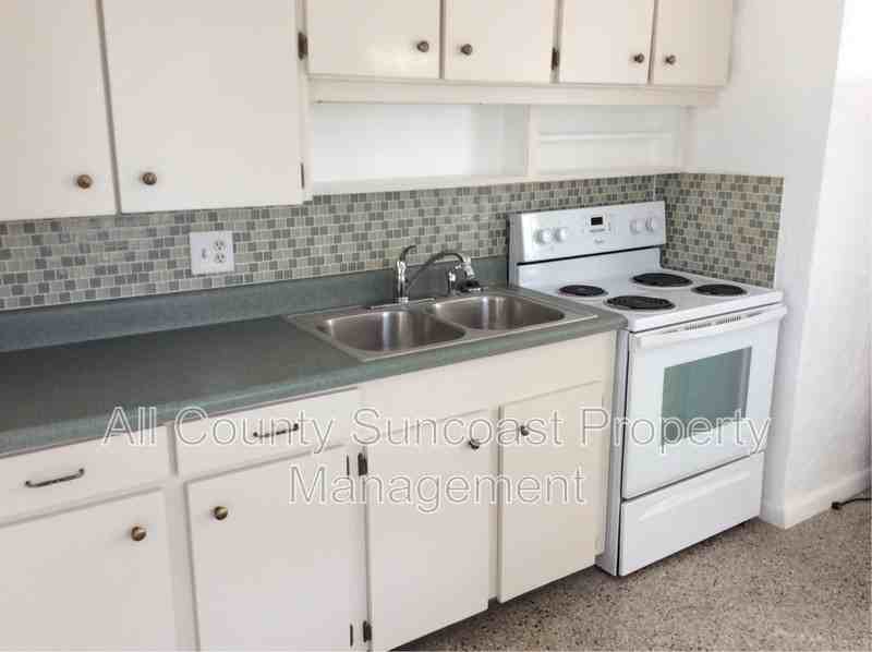 3766 39th Ave N - Photo 3 of 12