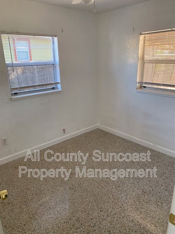 3766 39th Ave N - Photo 5 of 12