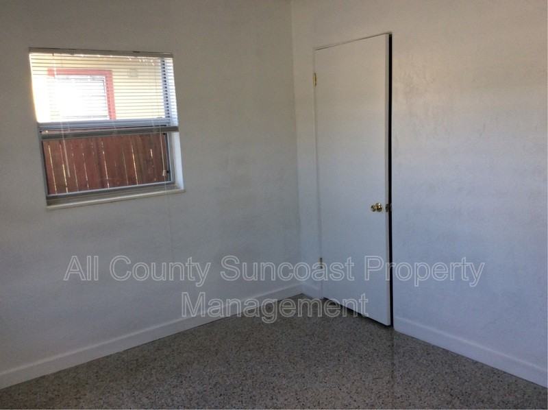 3766 39th Ave N - Photo 7 of 12