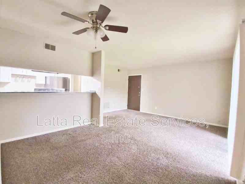 12408 E 40th St S #C - Photo 3 of 7