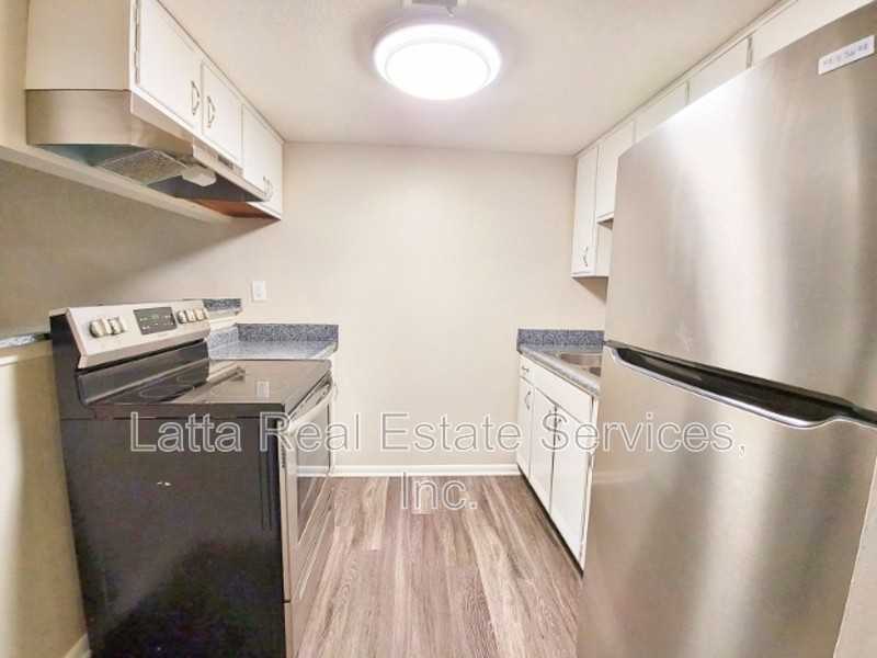 12408 E 40th St S #C - Photo 5 of 7