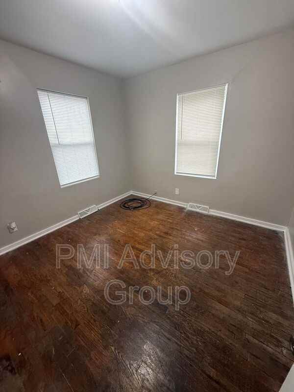 2819 Se Minnesota Ave - Photo 6 of 7