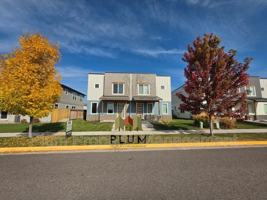 featured image of 4724 Giada Dr #B