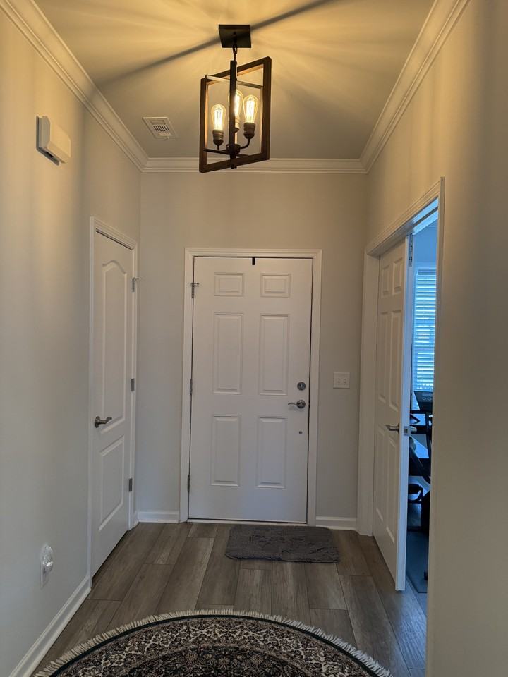 402 Grundy Walk - Photo 3 of 44