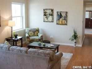 714 N Townsend St - Photo 7 of 12