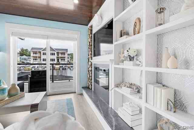 1004 Clifford Ave - Photo 7 of 36