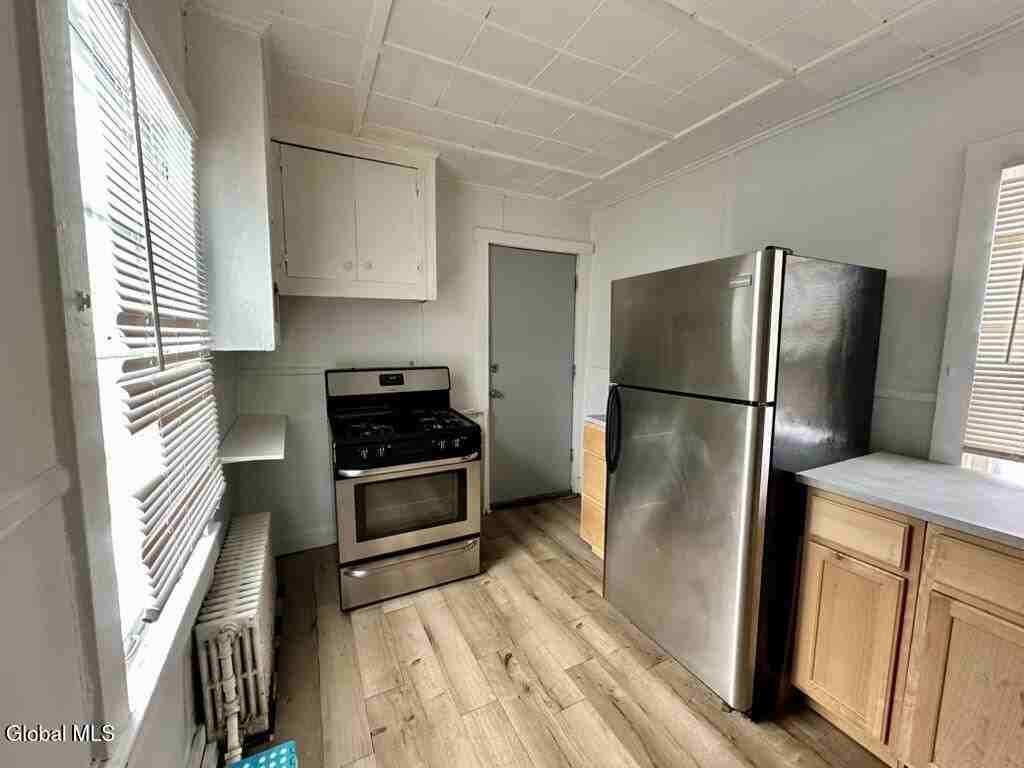 83 14th St - Photo 6 of 23
