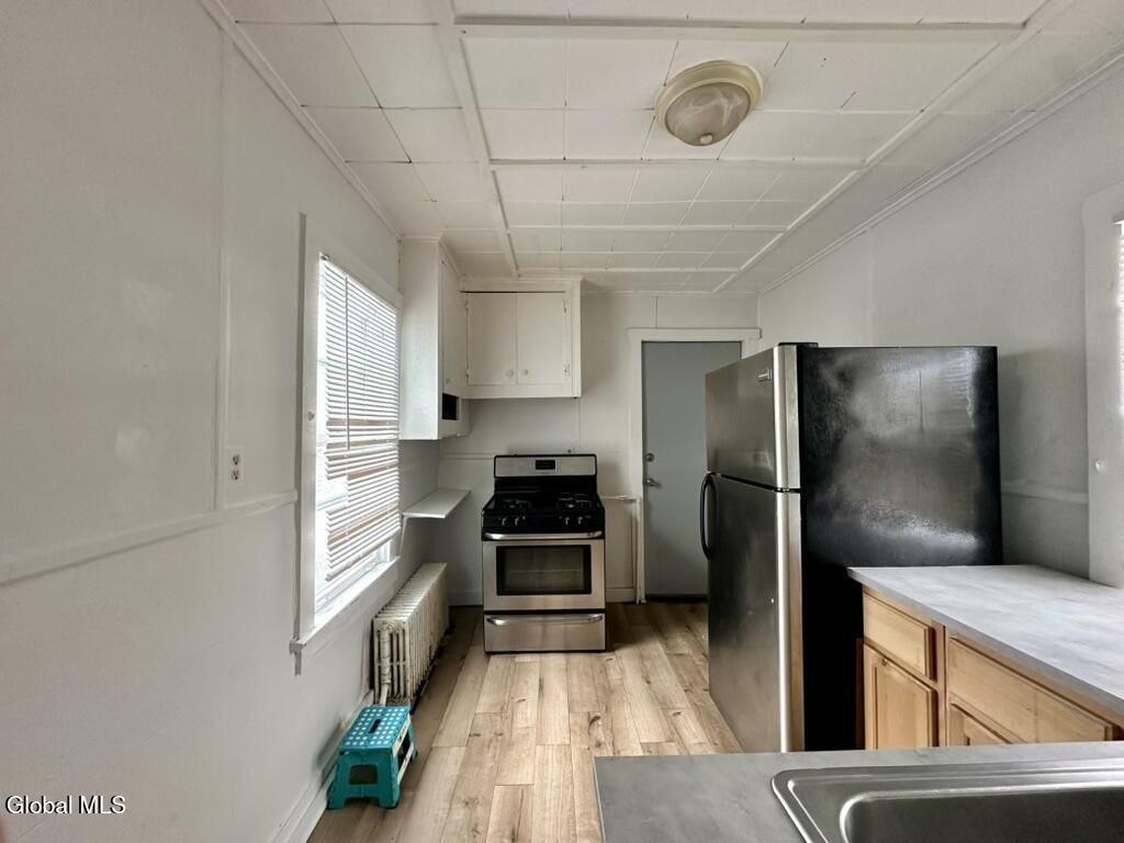 83 14th St - Photo 7 of 23