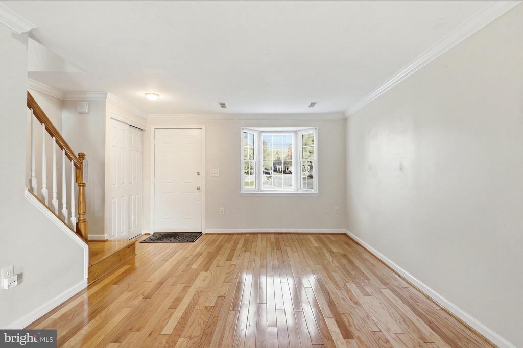 48 Dulany Ct - Photo 5 of 29