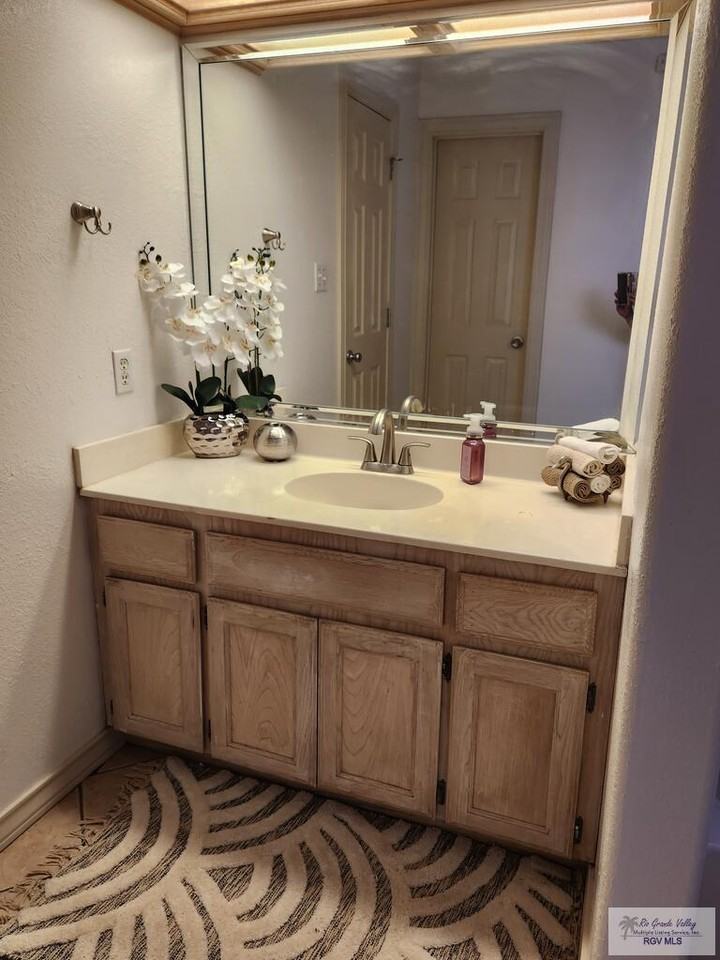 324 N Clubhouse Rd - Photo 5 of 23