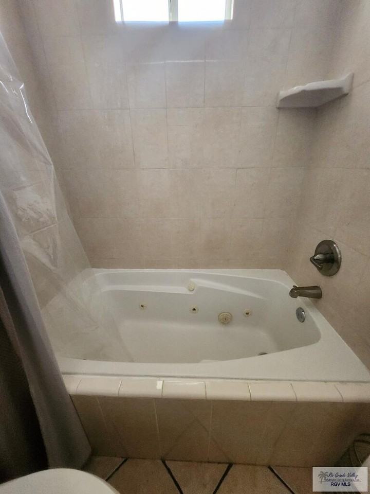 324 N Clubhouse Rd - Photo 6 of 23