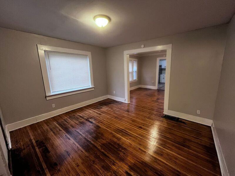 151 Anthony St - Photo 2 of 9